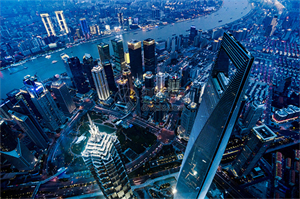 Crisis management and coping strategies of the clothing industry in Shanghai